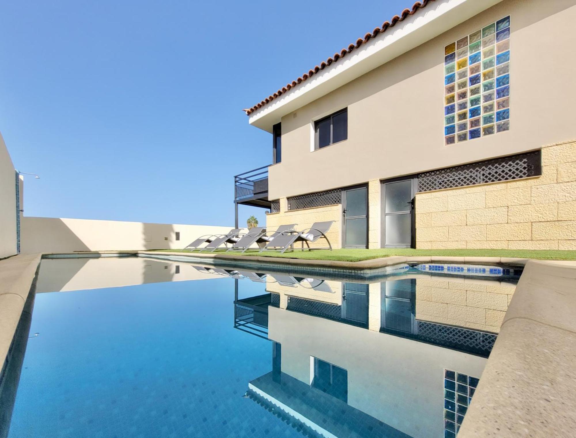 Miya Del Sol Heated Pool Villa La Orotava